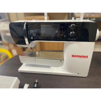 Pre-owned Bernina 590E Side View