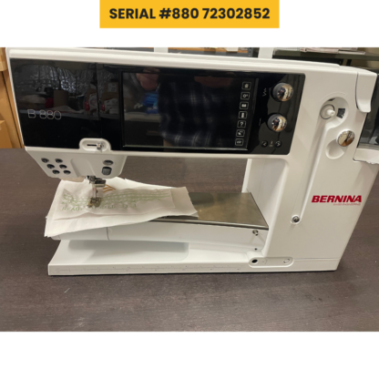 Certified Pre-Owned Bernina 880 72302852 Machine