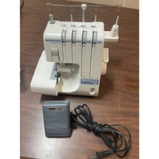 Pre-owned Viking Huskylock Serger