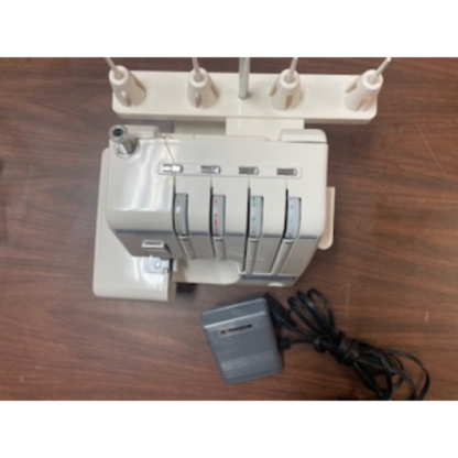 Pre-owned Viking Huskylock Serger top view